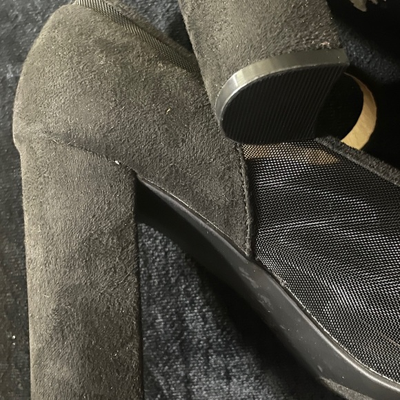 Mary Jane style chunky heel-worn once inside - Picture 4 of 6